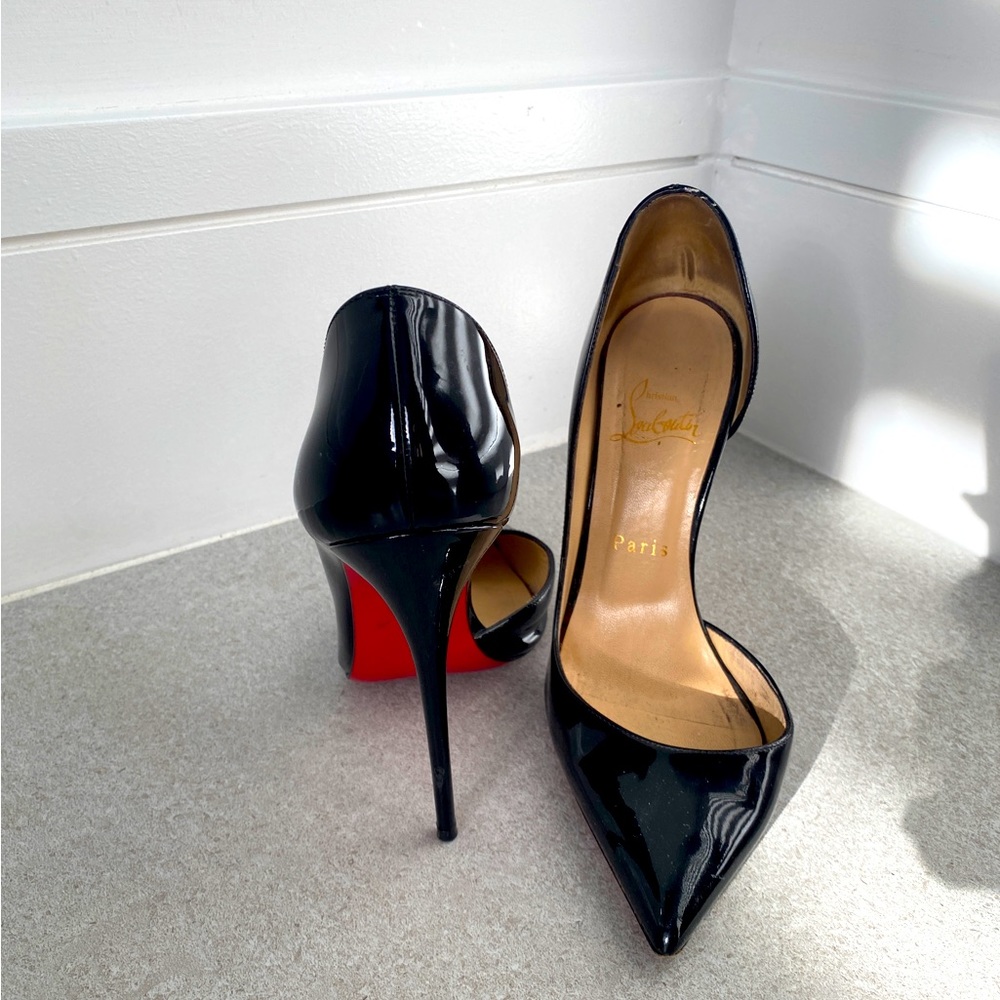 Louis Vuitton Black Pumps - Size 7